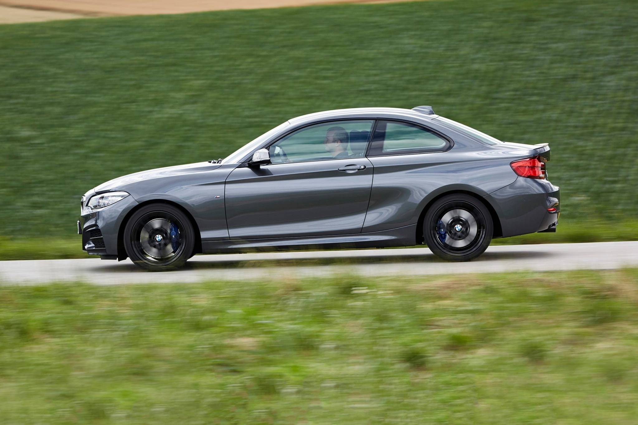 2018 BMW 2-Series VINs, Configurations, MSRP & Specs - AutoDetective